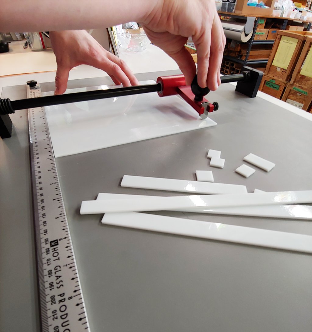 image-851290-Classes-_Cutting_II_2-45c48.w640.jpg