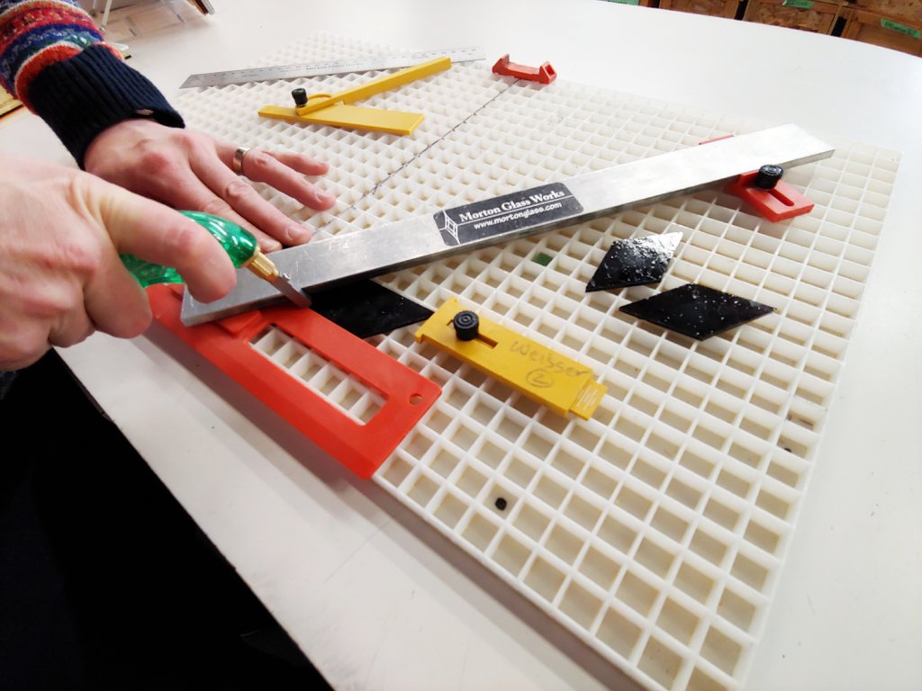 image-851289-Classes-_Cutting_II_1-8f14e.w640.jpg